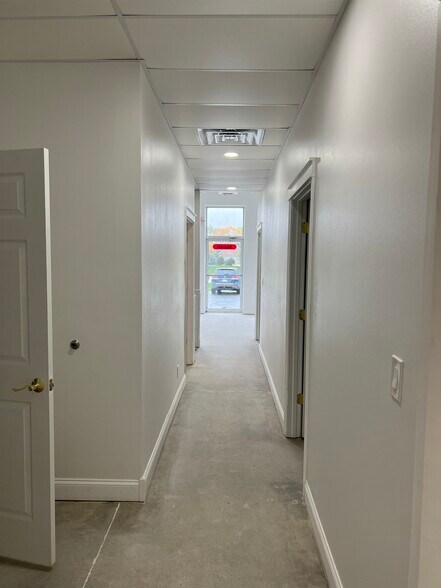 More Photos Of 16644-16646, New Berlin Medical For Lease