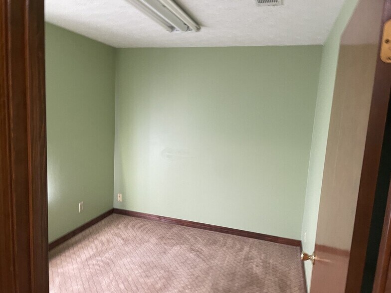 More Photos Of 3298 Summit, Pensacola Office For Lease