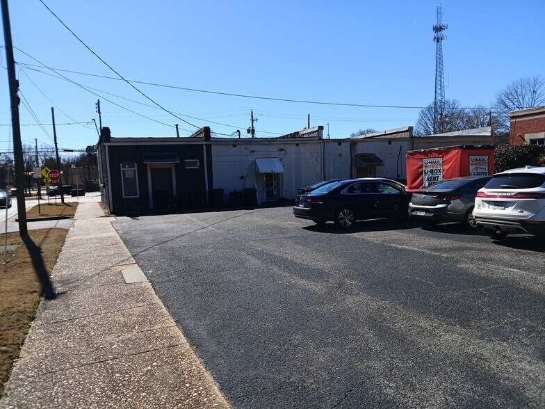 More Photos Of 5037 Union St, Union City Storefront For Sale