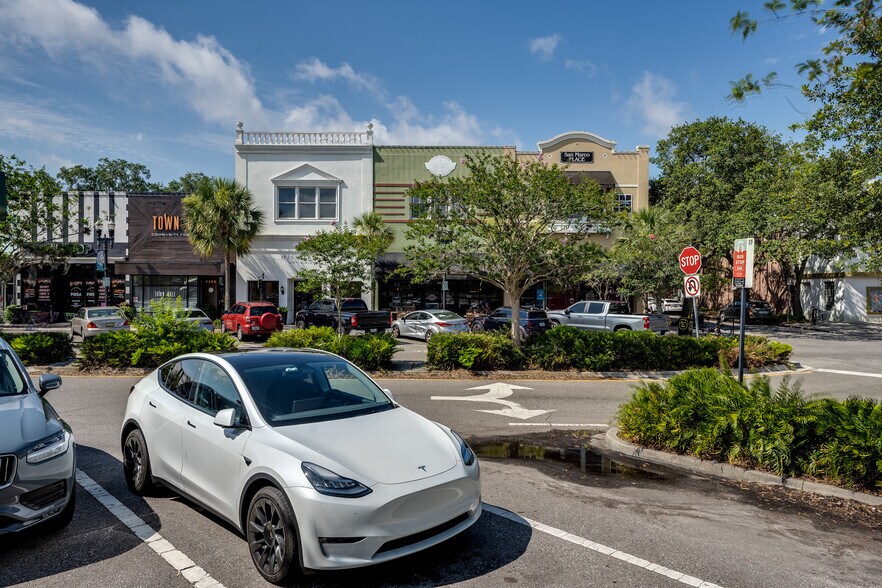 More Photos Of 2002 San Marco Blvd, Jacksonville Unknown For Lease