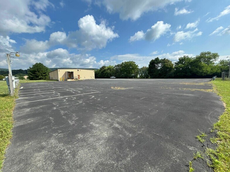More Photos Of 27 Feick Industrial Dr, Hamburg Manufacturing For Lease