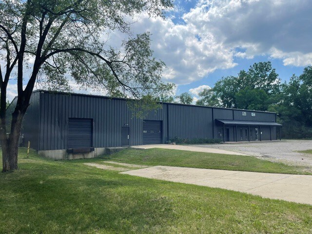 More Photos Of 2050 Stanley Ave, Portage Warehouse For Lease