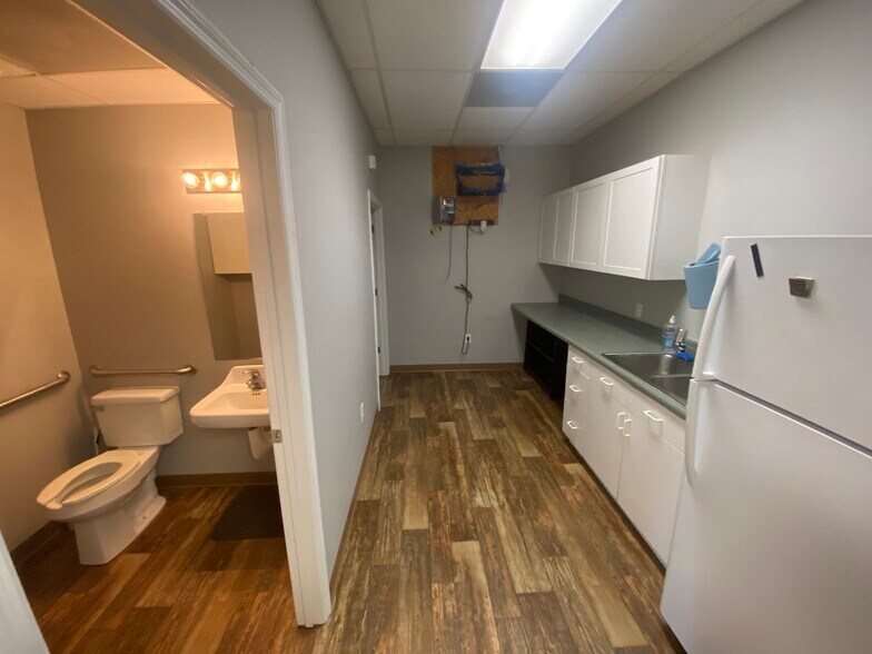 More Photos Of 668 Marina Dr, Charleston Medical For Sale