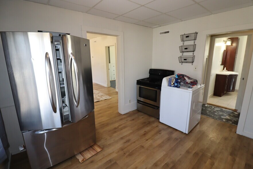 More Photos Of 22195 Highway 63, Grand View Storefront Retail Residential For Sale