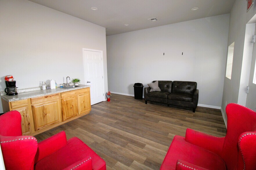 More Photos Of 5900 County Road 1142, Midland Warehouse For Sale