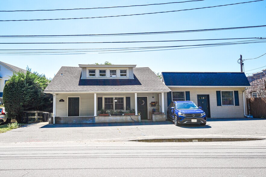 More Photos Of 56-A & B Shore Rd, Glenwood Landing Apartments For Sale
