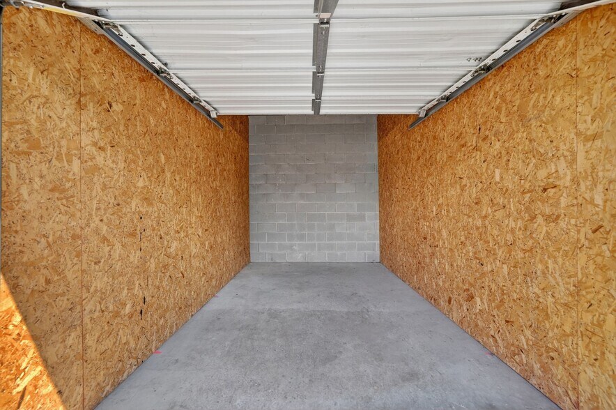 More Photos Of 3272 Stephens Ave, Ogden Self Storage For Sale
