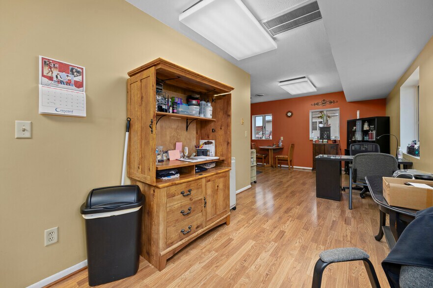 More Photos Of 1801 Croghan St, Fremont Storefront Retail Residential For Sale