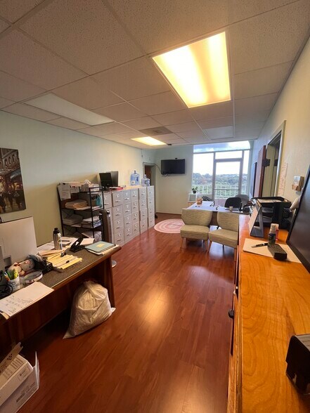 More Photos Of 101 Aupuni St, Hilo Apartments For Sale