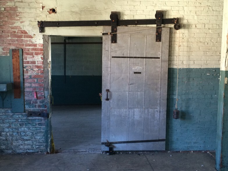 More Photos Of 315 Albemarle Ave SE, Roanoke Industrial For Sale