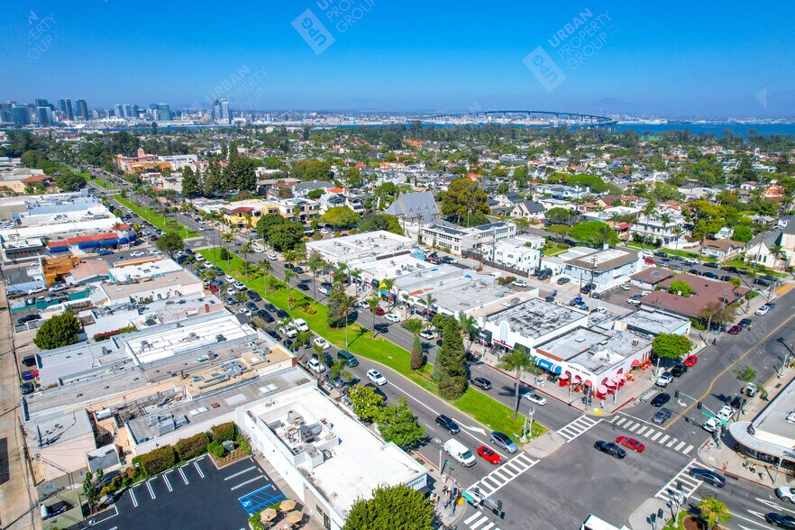 More Photos Of 949-951 Orange Ave, Coronado Storefront For Lease
