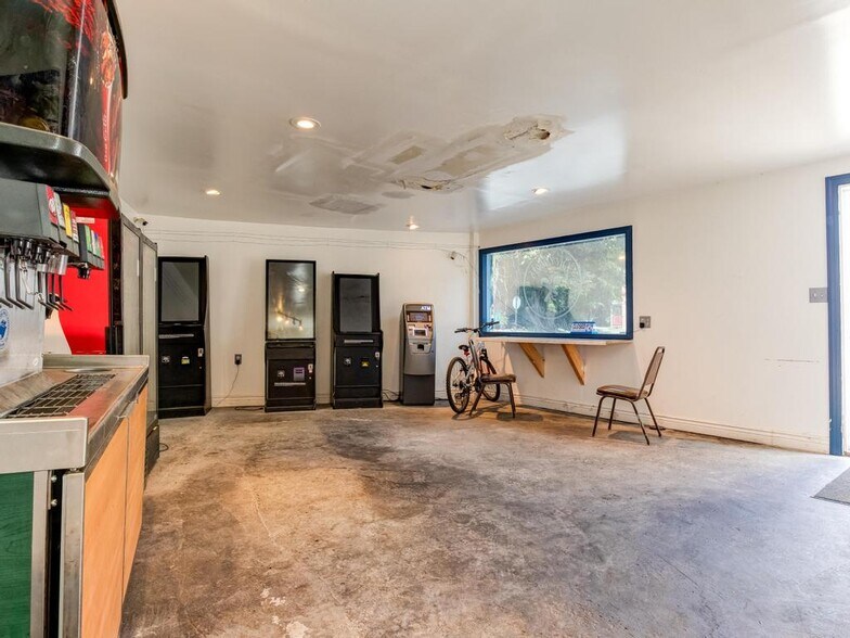 More Photos Of 800 Franklin Ave, Aliquippa Restaurant For Sale