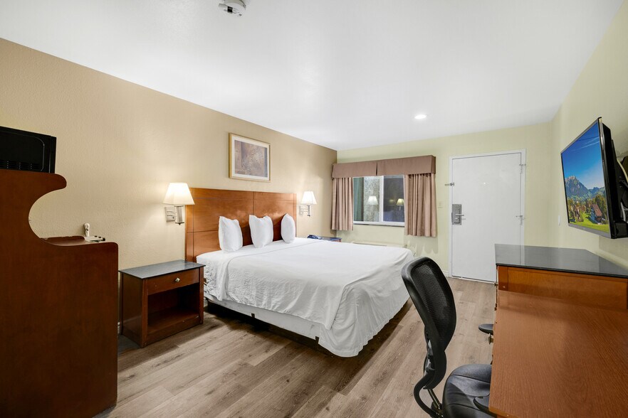 More Photos Of 2625 W Florida Ave, Hemet Hotel For Sale