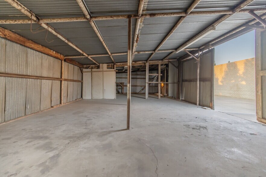 More Photos Of 1334 W Goshen Ave, Visalia Warehouse For Sale