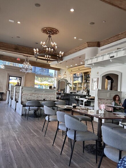 More Photos Of 6333 W 3rd St, Los Angeles Freestanding For Lease