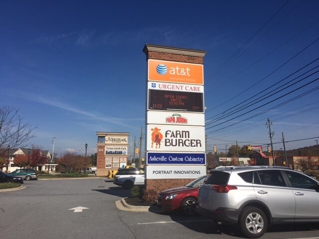 More Photos Of 1833 Hendersonville Rd, Asheville Storefront For Lease
