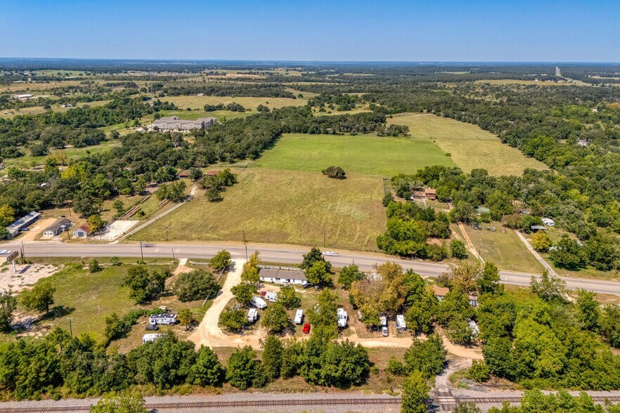 More Photos Of 1332 Cameron Ave, Rockdale Trailer Camper Park For Sale