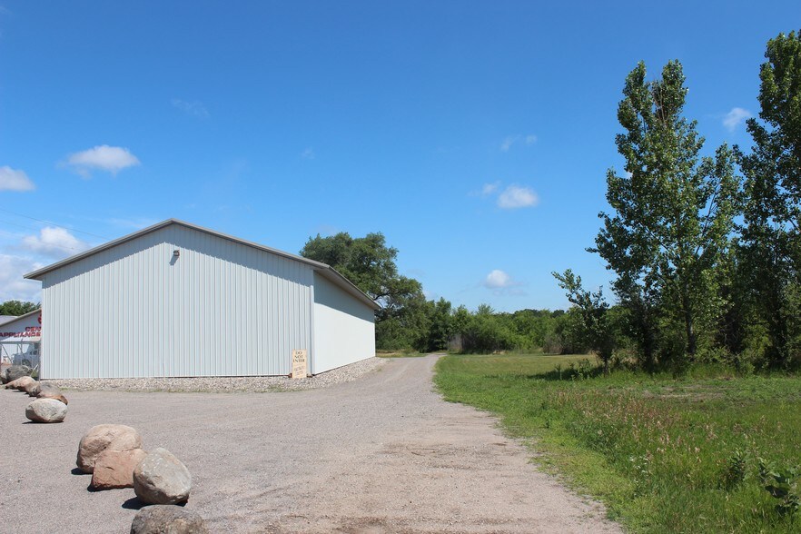 More Photos Of 3510 31st St, Saint Cloud Service For Lease