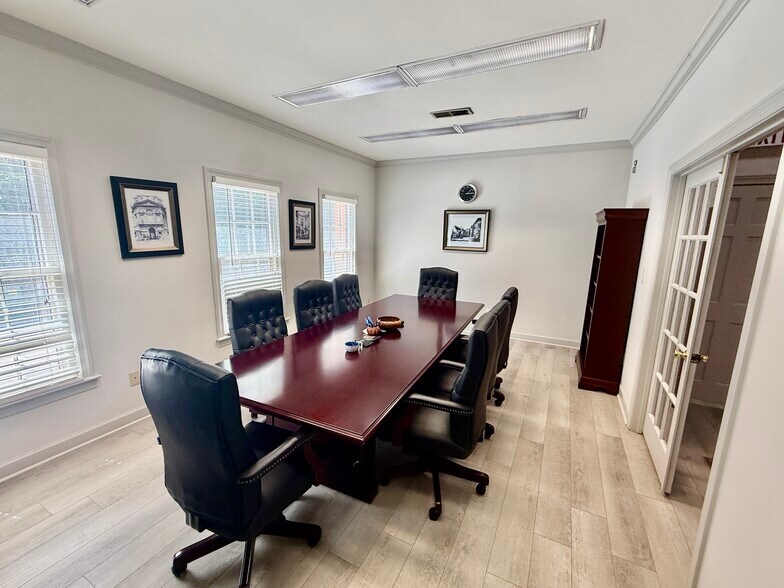 More Photos Of 4 Lenox Pointe NE, Atlanta Office For Sale