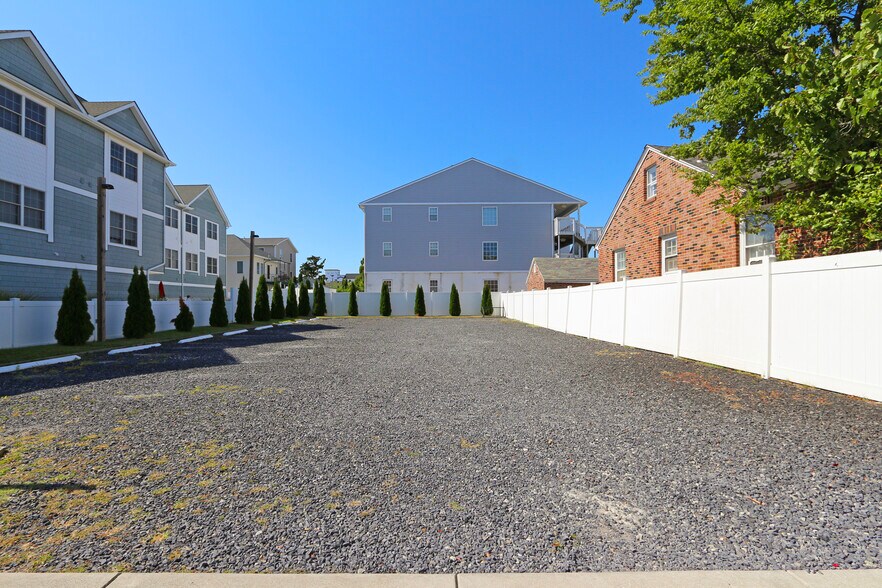 More Photos Of 5100 Atlantic Ave, Wildwood Hotel For Sale