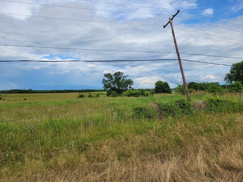 More Photos Of 110 Private Road 7316, Clarksville Land For Sale