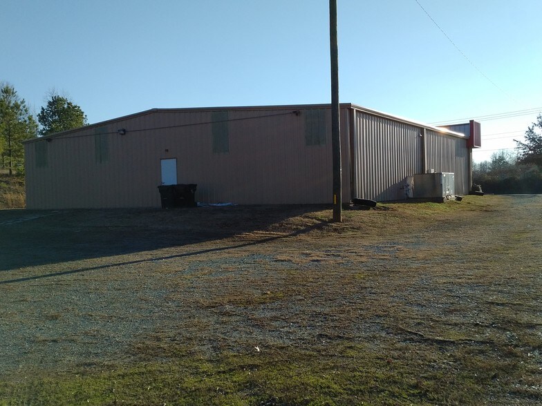 More Photos Of 908 N Sutherland Ave, Monroe Flex For Sale