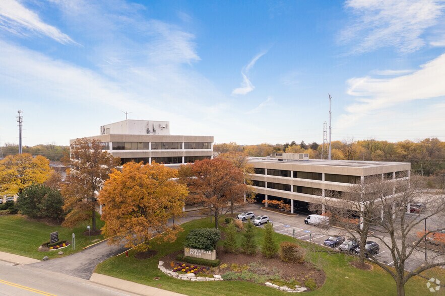 More Photos Of Northfield Plz, Northfield Office For Lease