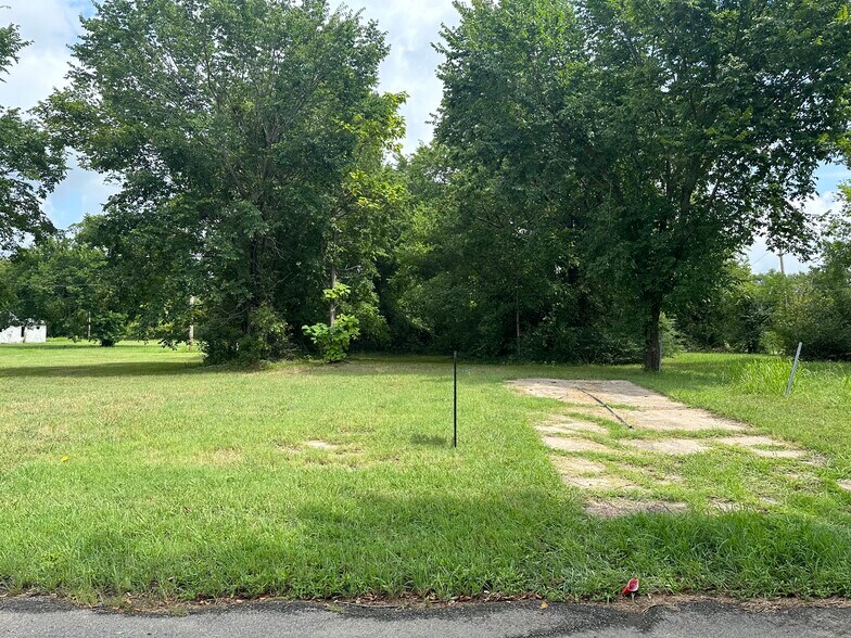 More Photos Of 917 Martin Luther King Dr, Okmulgee Land For Sale