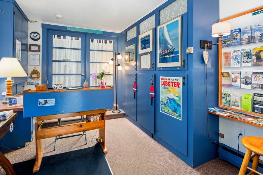 More Photos Of 68 Elm St, Camden Hotel For Sale