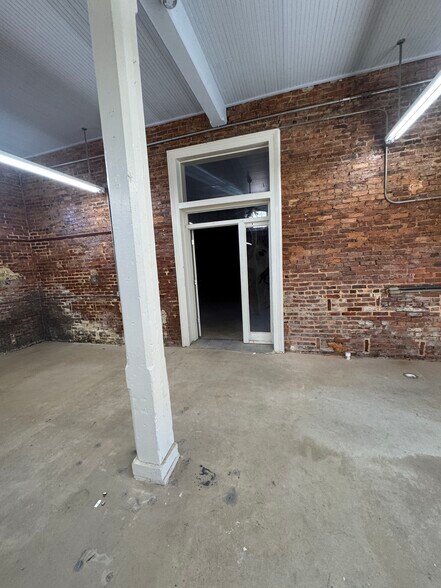 More Photos Of 11 School St, Watkinsville Office For Lease