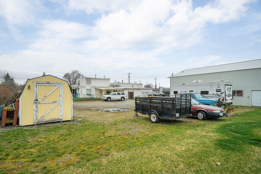More Photos Of 19011 E Appleway Ave, Greenacres Auto Repair For Sale