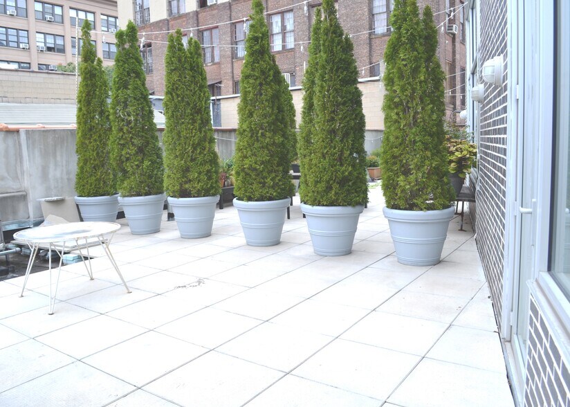 More Photos Of 11-11 44th Rd, Long Island City Loft Creative Space For Sale