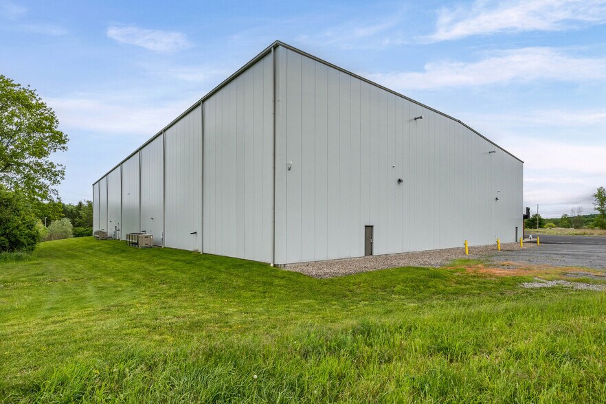 More Photos Of 80 Davis Pky, Clyde Warehouse For Sale