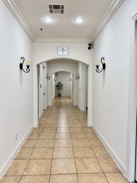 More Photos Of 3419 Cross Timbers Rd, Flower Mound Office For Sale