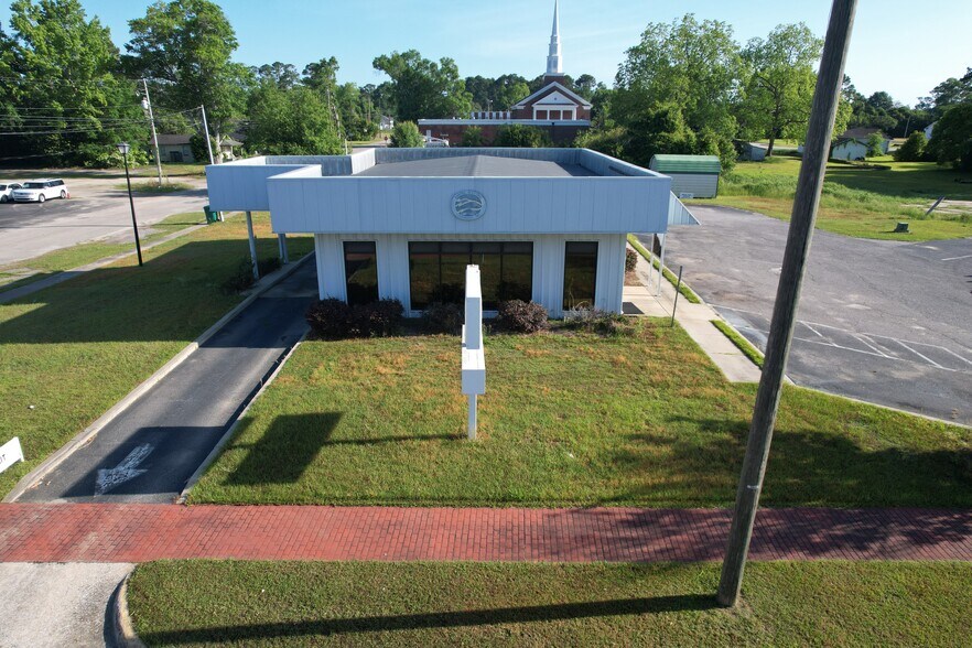 More Photos Of 202 Broad st, Hemingway Office For Sale