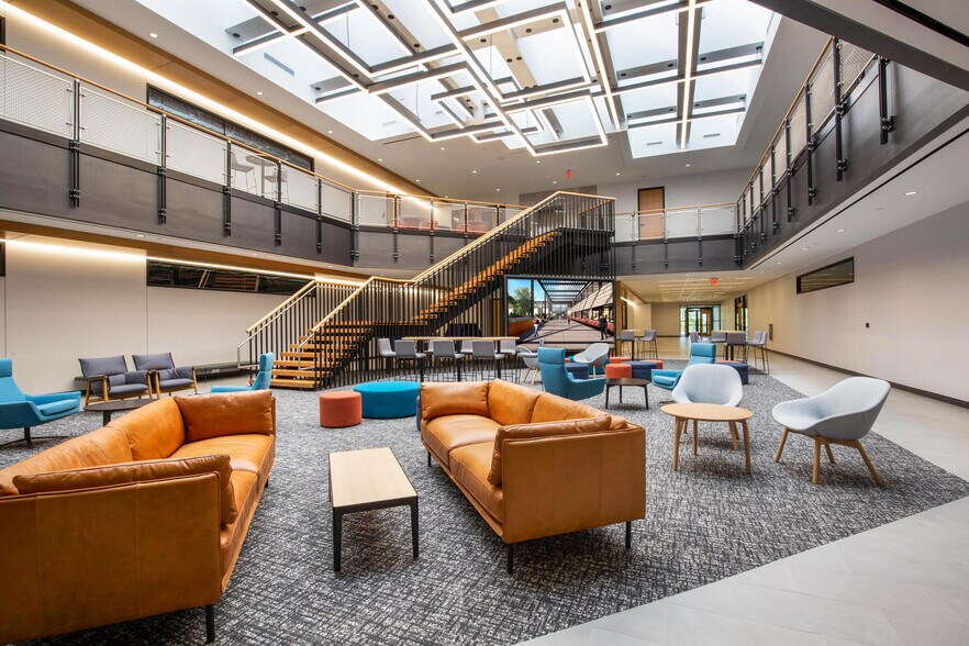 More Photos Of 14231 Tandem Blvd, Austin Office For Lease