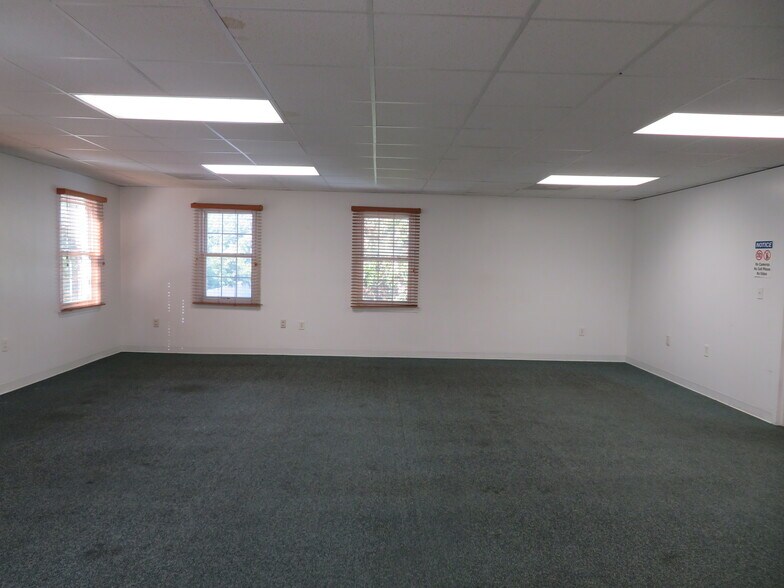 More Photos Of 3231-3233 Superior Ln, Bowie Medical For Lease