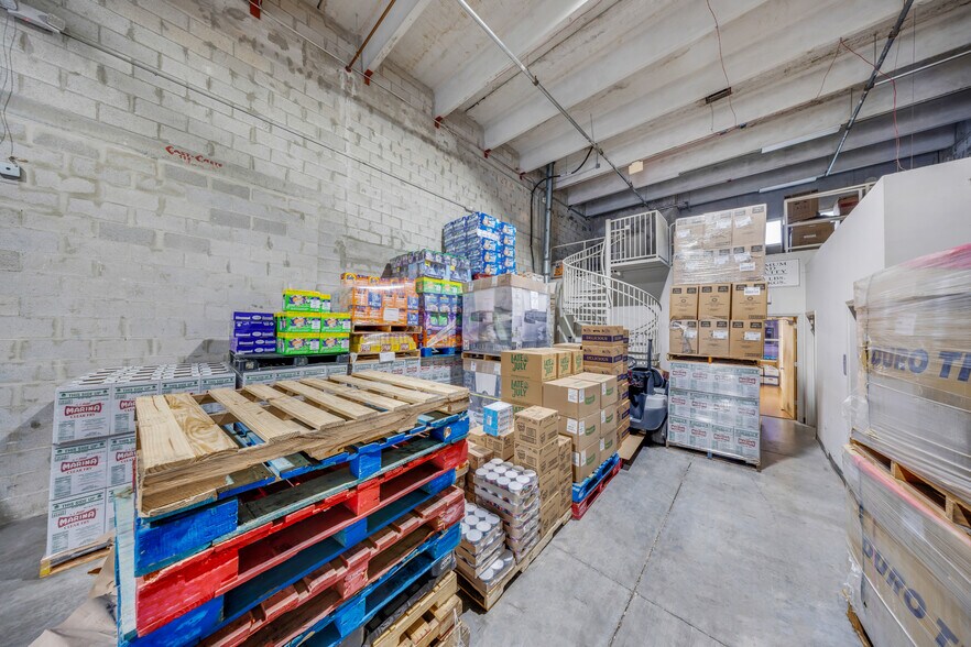 More Photos Of 2051 NW 112th Ave, Miami Distribution For Sale