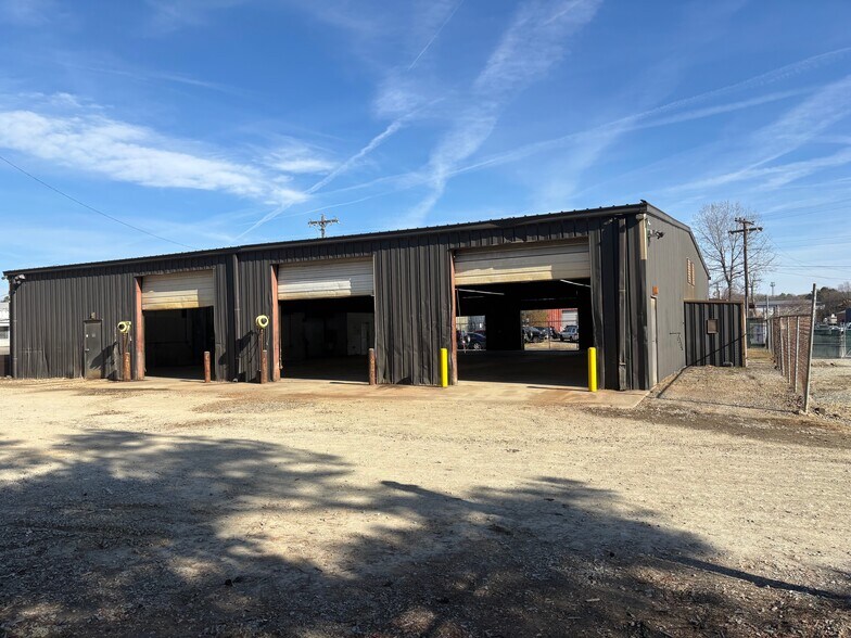Primary Photo Of 2846 Sparta Ave, Charlotte Warehouse For Lease
