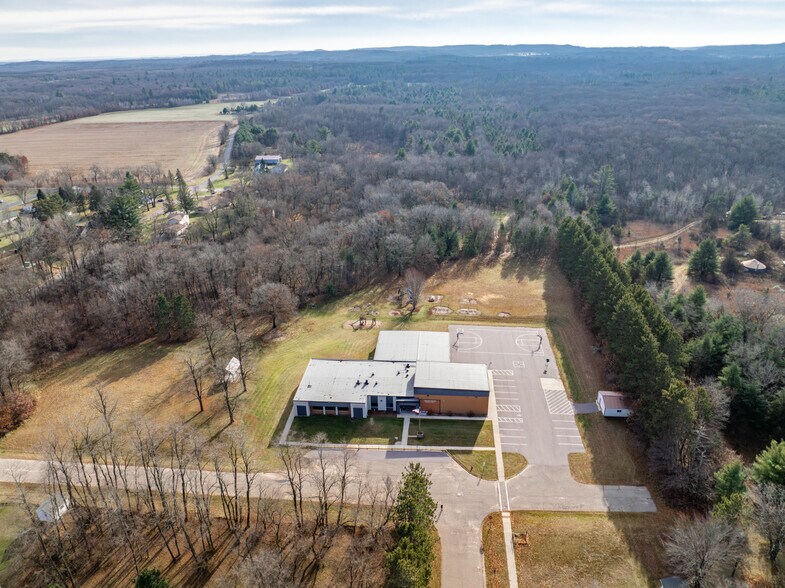 More Photos Of 201 Hoehn dr, Lyndon Station Specialty For Sale