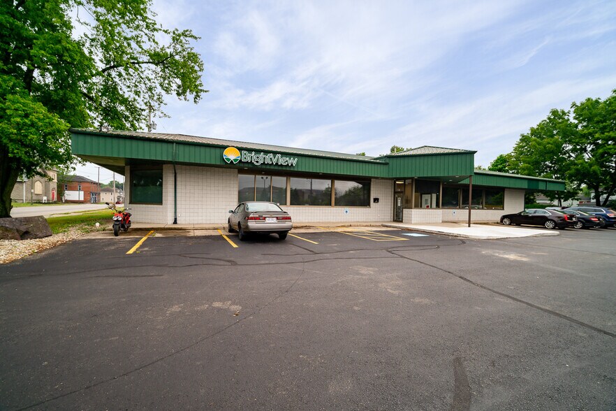 More Photos Of 201 N Yellow Springs St, Springfield Medical For Sale