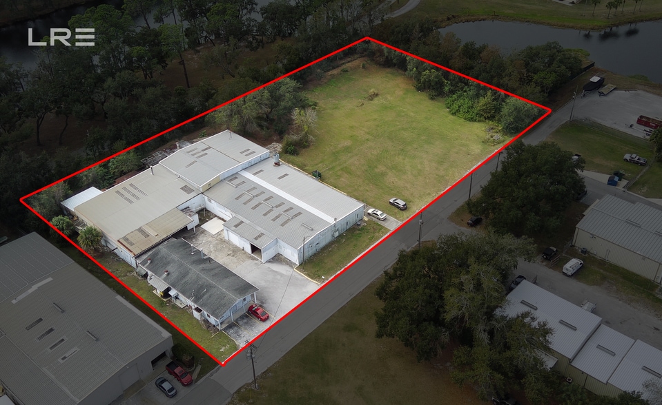 Primary Photo Of 2935 Barneys Pumps Pl, Lakeland Manufacturing For Sale