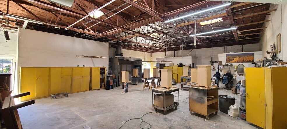 More Photos Of 5520 Military Pky, Dallas Industrial For Sale