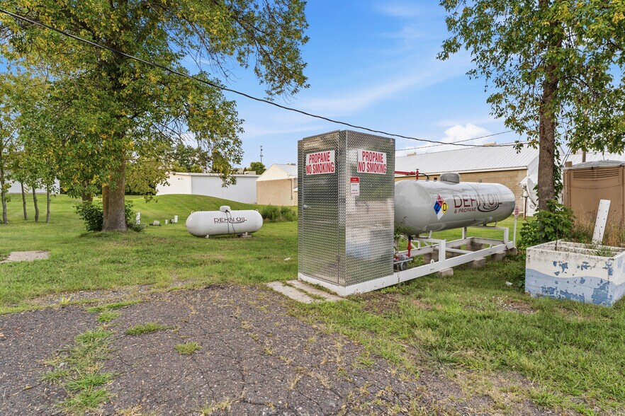 More Photos Of 300 Rush Point Dr, Stanchfield Office For Sale