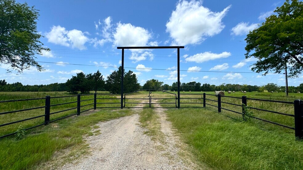 More Photos Of 13530 FM 773, Ben Wheeler Land For Sale