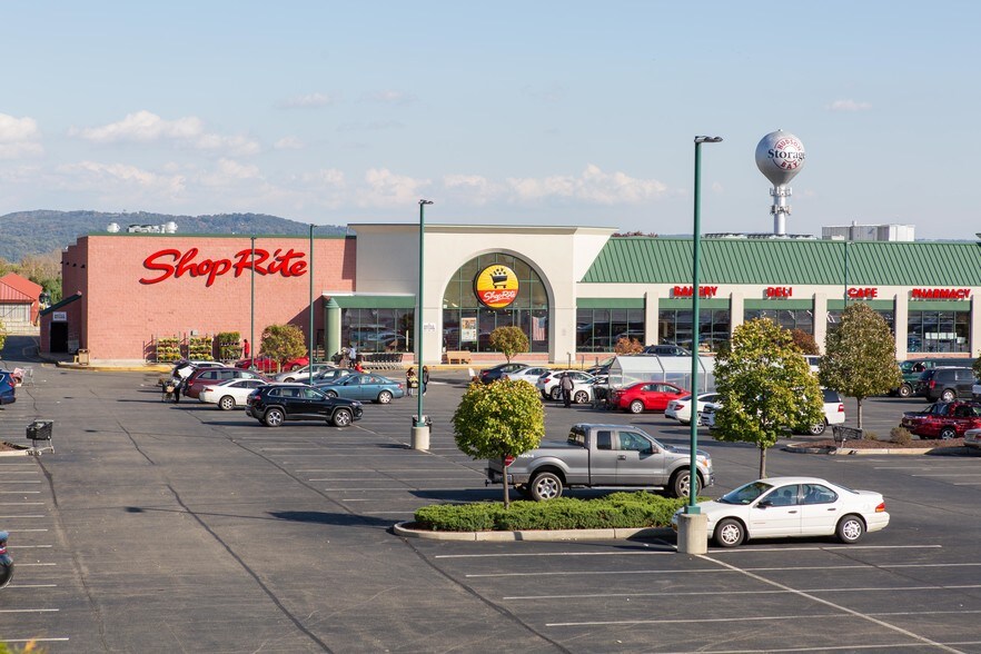 More Photos Of 22 Holt Dr, Stony Point Freestanding For Lease