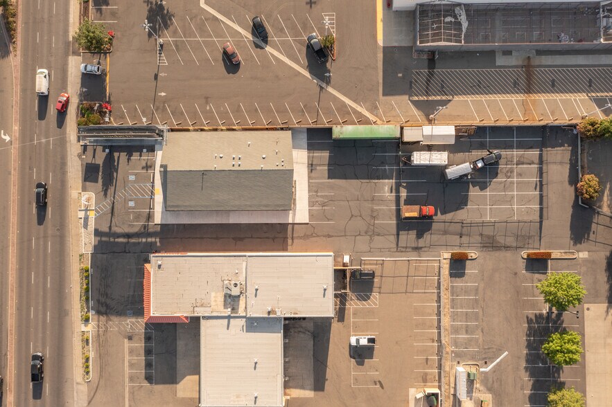 More Photos Of 5015 Madison Ave, Sacramento Freestanding For Lease