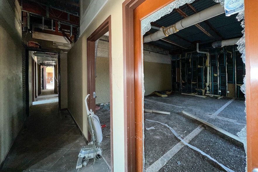 More Photos Of 3200 E Memorial Rd, Edmond Medical For Sale