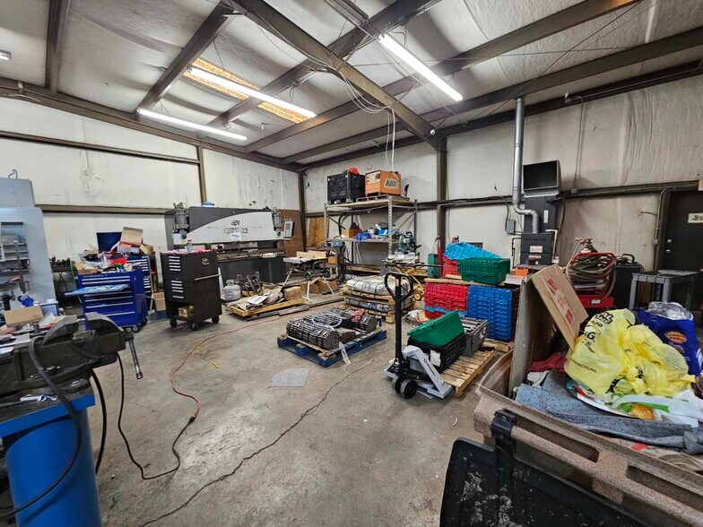 More Photos Of 1300A S Dickerson Rd, Nashville Light Manufacturing For Sale