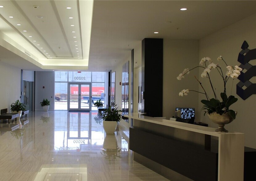 More Photos Of 20200 W Dixie Hwy, Aventura Medical For Lease